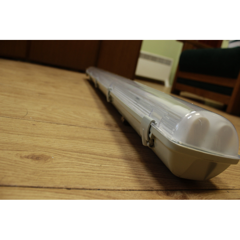 Світильник LED IP65 з 2 лампами 18W